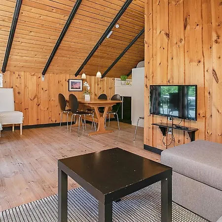 Casa vacanze 4 Person Holiday Home In Oksbol